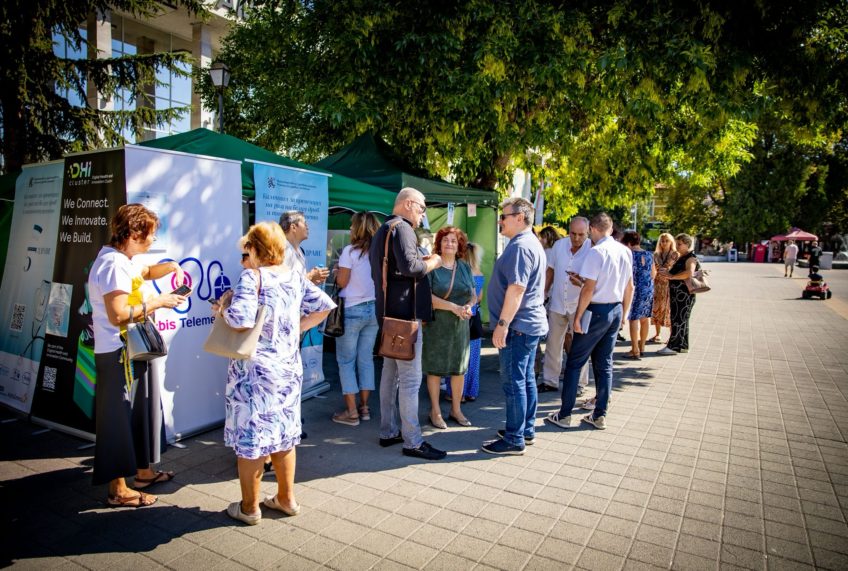 image 01 form gallery